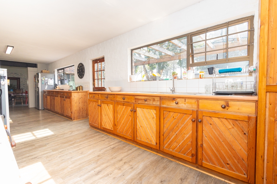 7 Bedroom Property for Sale in Penhill Western Cape